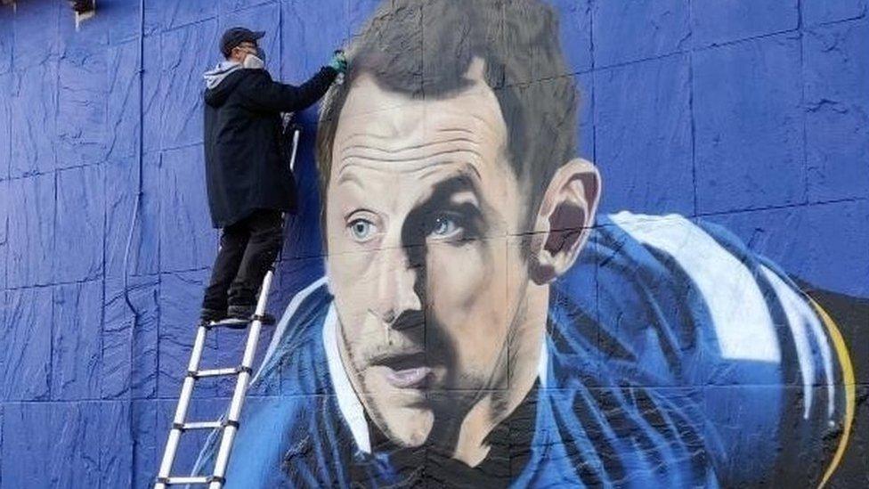 Rob Burrow mural