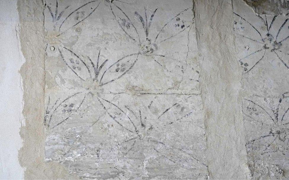 Flower motif uncovered at Lindisfarne Castle