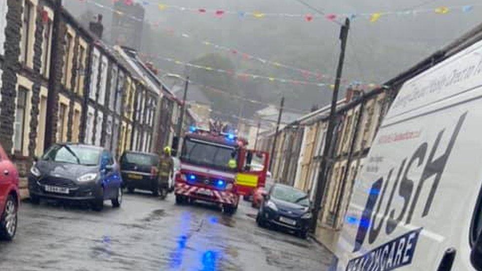 Fire engine on Pentre street