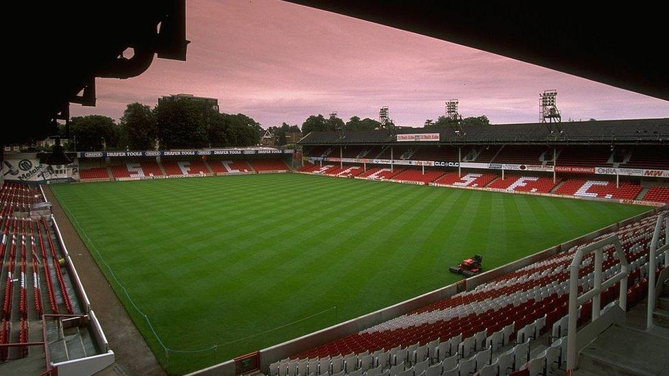 The Dell in 1997, as seen from the Milton Road end