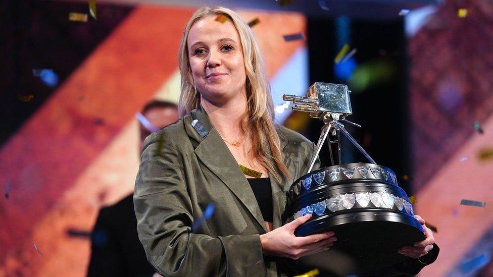 Beth Mead with the Sports Personality of the Year trophy