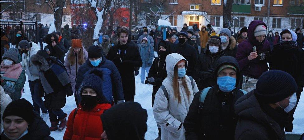 Khimki crowd supporting Navalny, 18 Jan 21