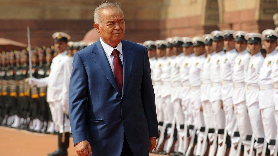 Karimov inspecting a guard of honour in 2011