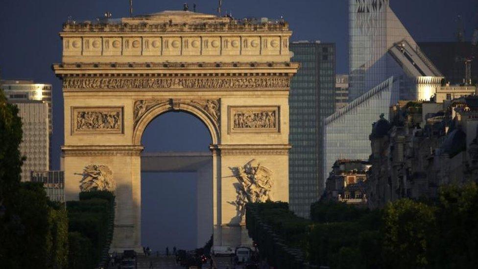 Arc de Triomphe