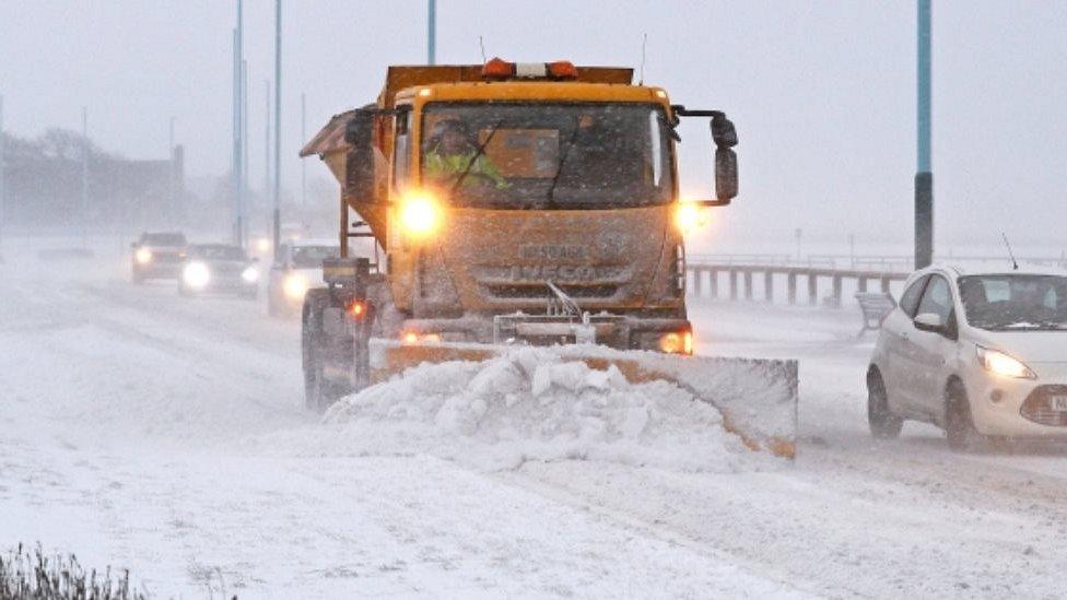 Gritter on the coast