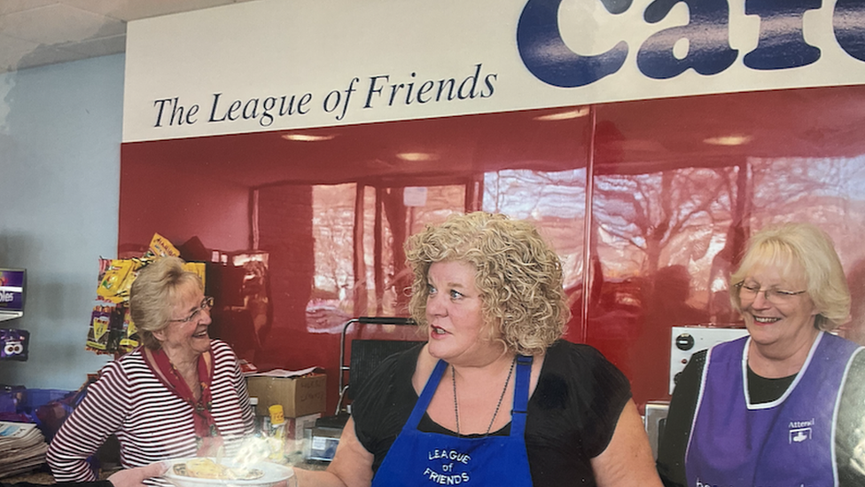 The League of Friends café