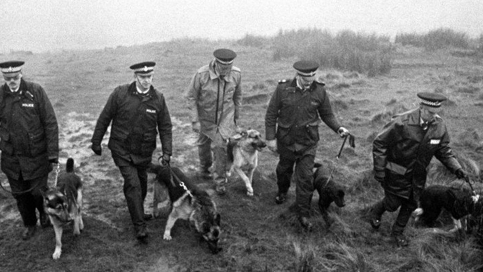 Police searching on Saddleworth Moor in 1986