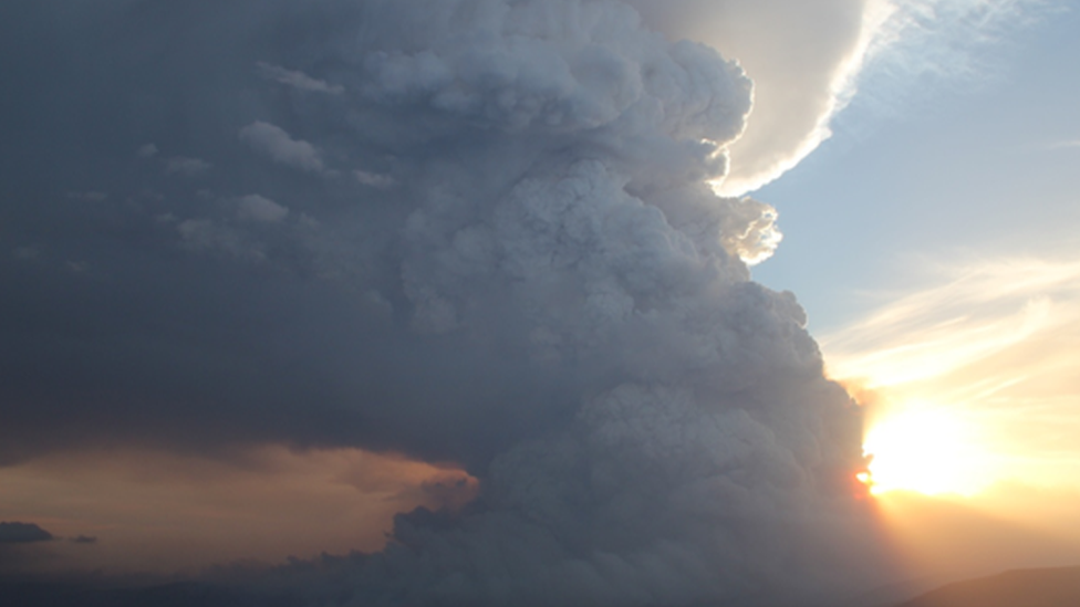 Pyrocumulus clouds from bushfires hang over the Grampian Mountains in Victoria in 2014