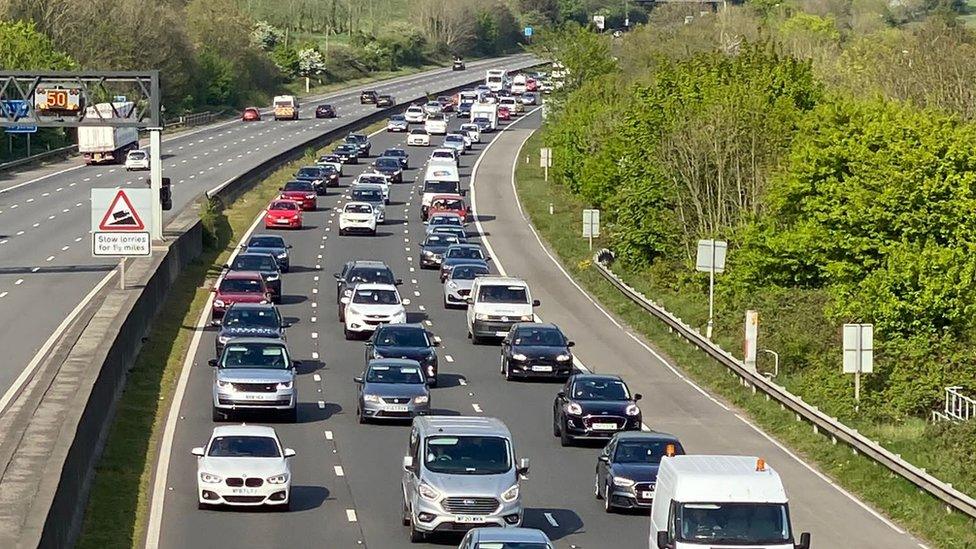 Queuing traffic on M5