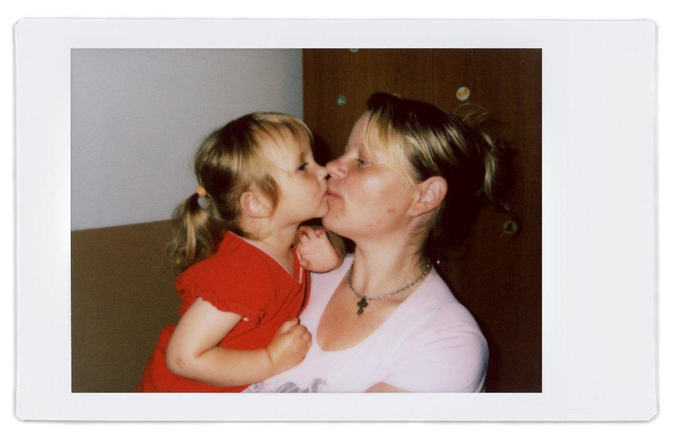 A polaroid of Anna and Valeria