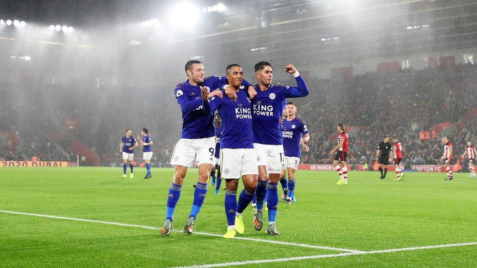 leicester-city-celebrate.