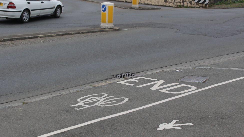 Pavement, cycle lane and road