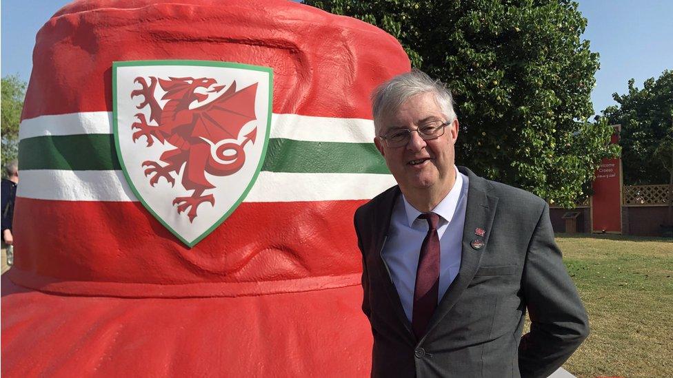 First Minister Mark Drakeford with the giant bucket hat in Doha