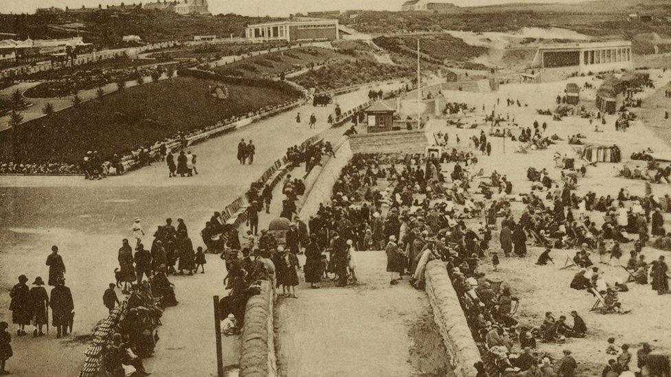 A packed Barry Island beach