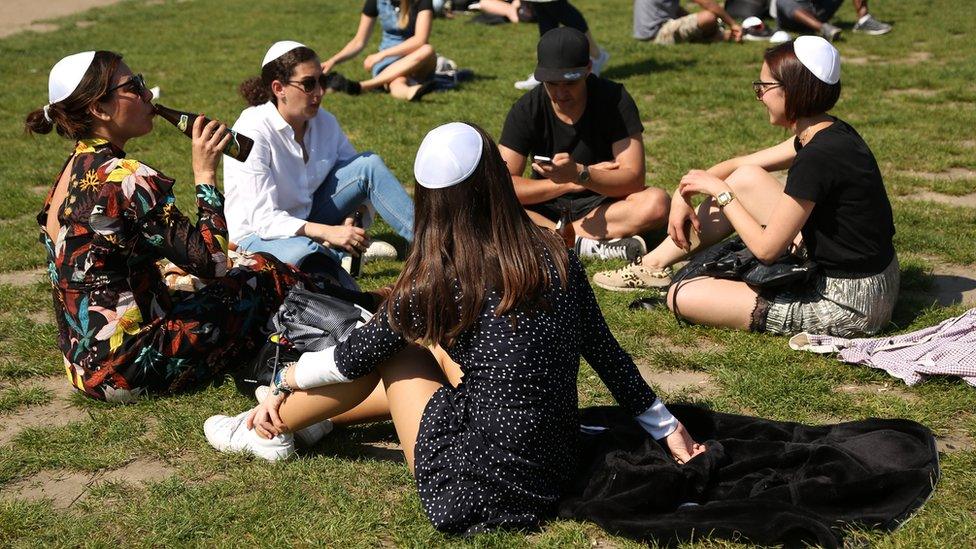 Berlin kippah protest, 29 Apr 18