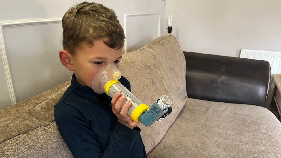 Oscar using inhaler