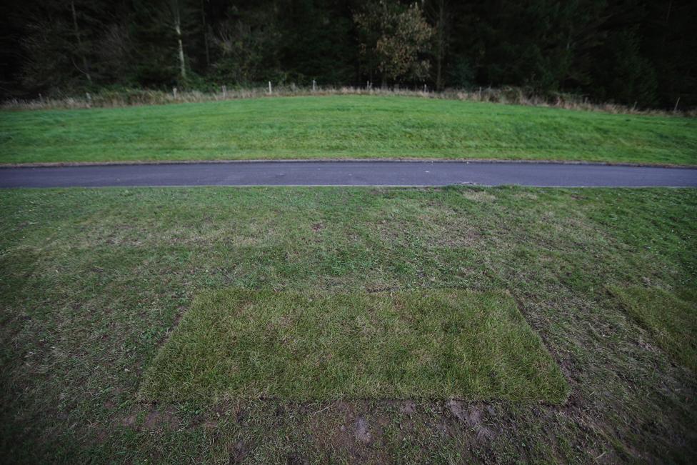 SAvile's unmarked grave