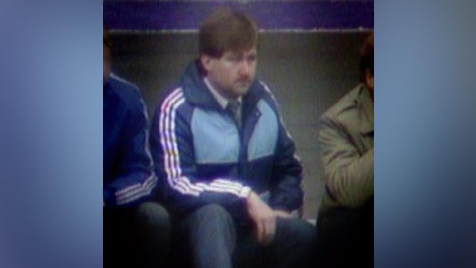 Gordon Neely in the Hibs dugout