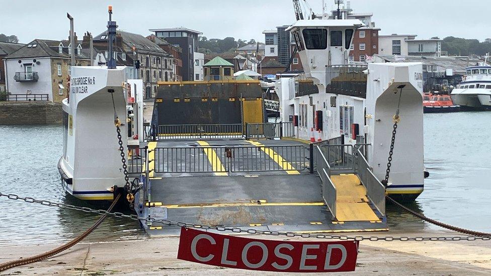 Floating bridge with closed sign