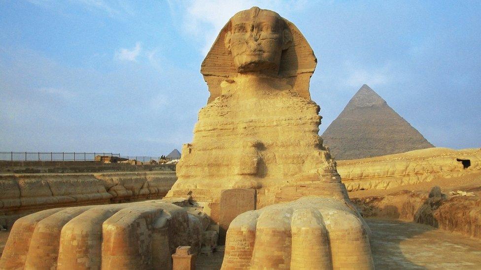 sphinx-statue.