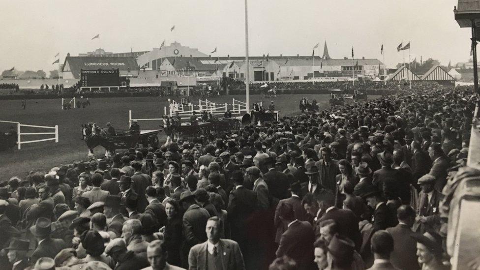 Crowds at the 1947 Balmoral Show