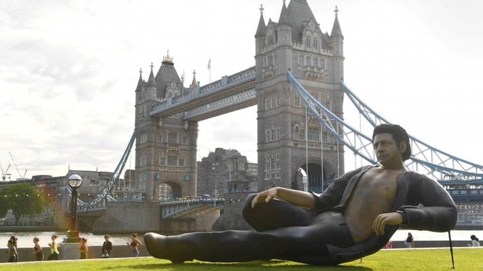 Jeff Goldblum statue