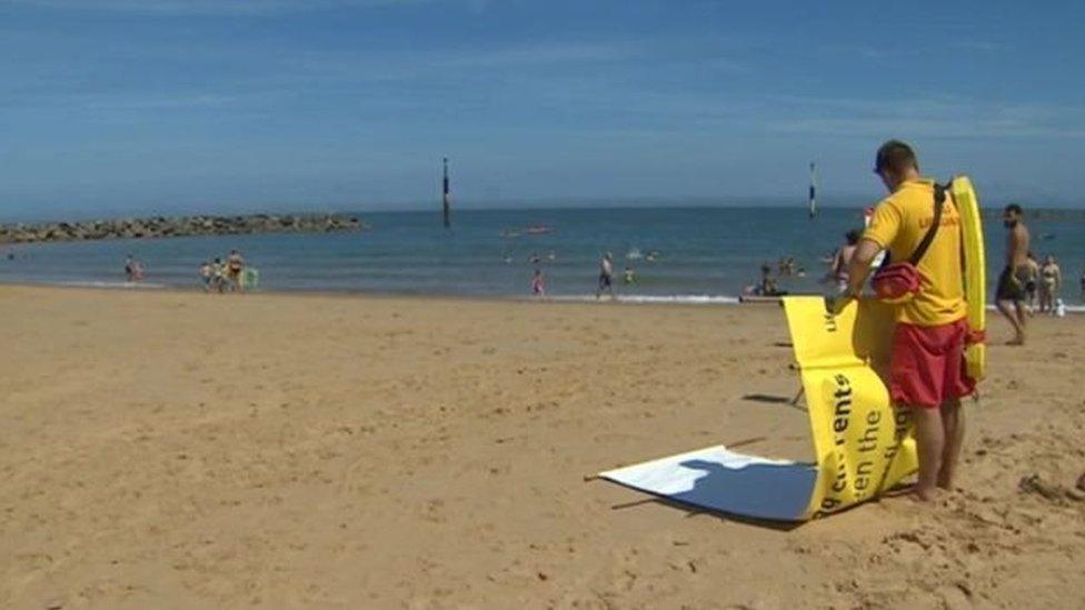 The coastguard at Sea Palling was helped by members of the public as they tried to help a group of swimmers who got caught in a rip current.