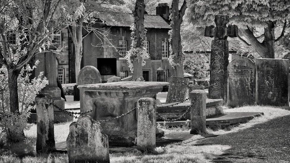 Catherine Mompesson's tomb