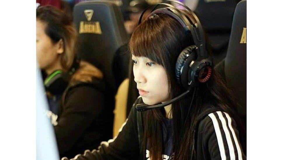 Singapore based professional gamer Amanda Lim.