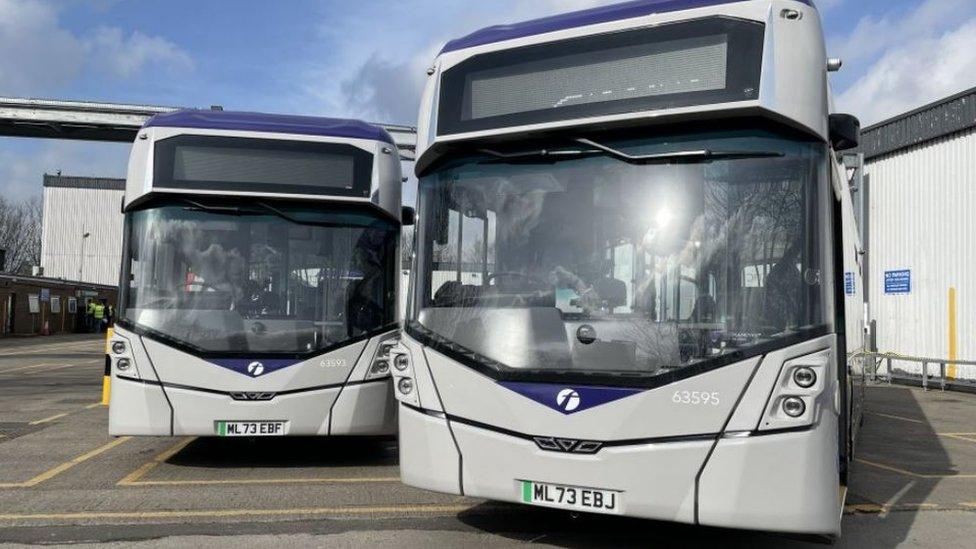 Electric buses, Leeds