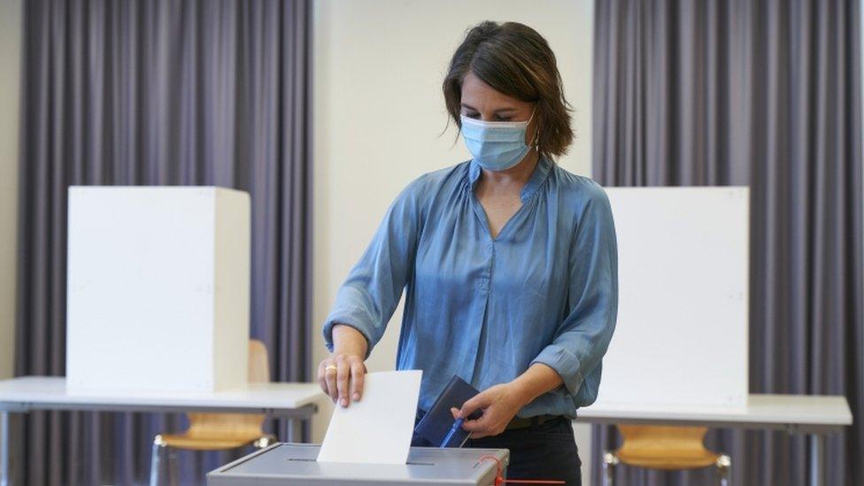 Green party (Alliance 90/The Greens) co-chairwoman and top candidate for the federal elections Annalena Baerbock casts her vote for the general election,