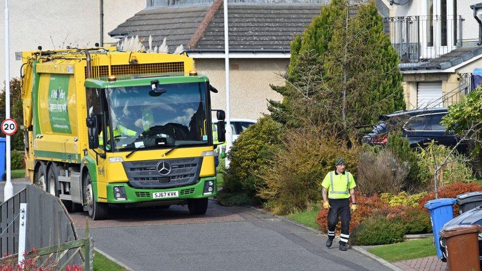 Kerpside bin collectors at work in Fife