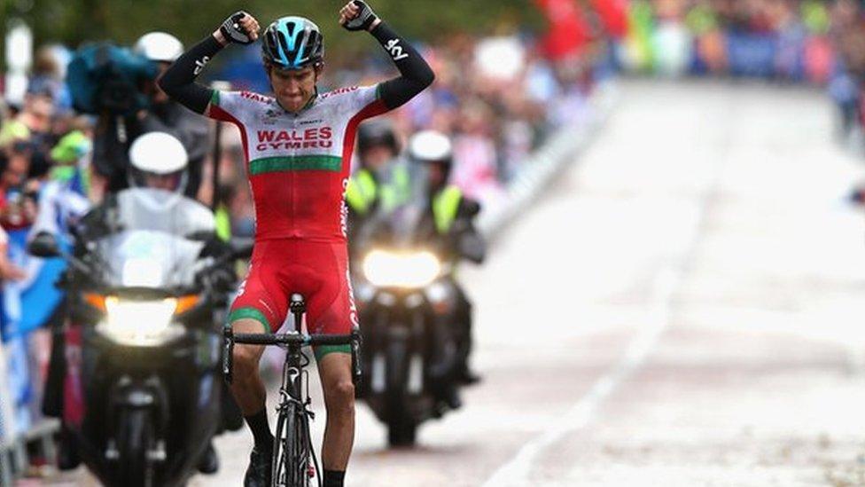 Geraint Thomas winning gold at the Glasgow Commonwealth Games