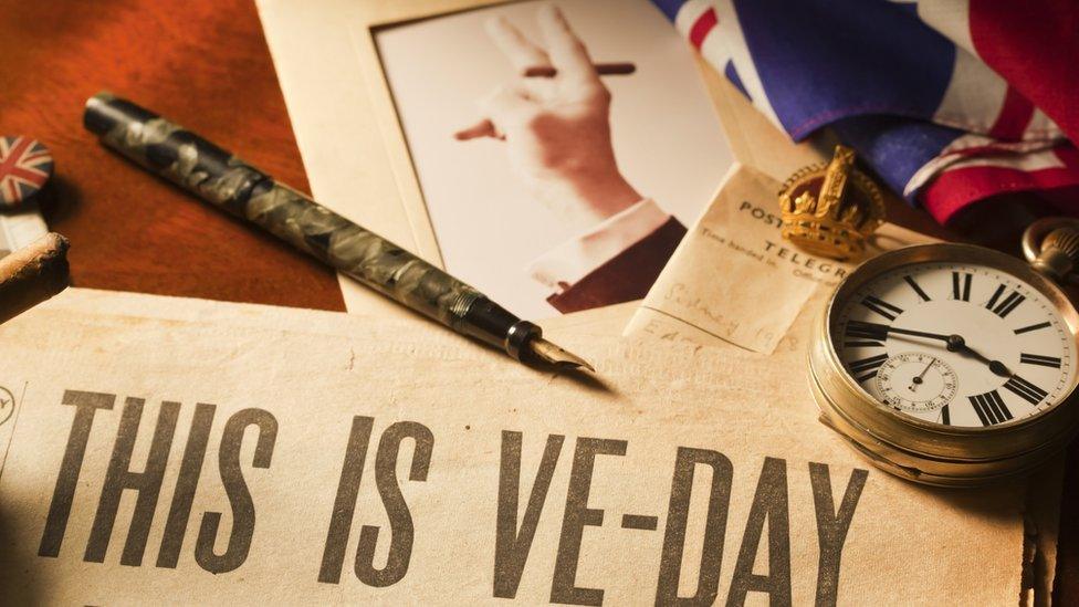 Picture-of-VE-Day-memorabillia.