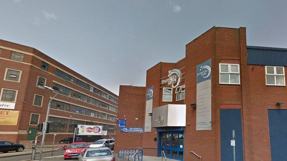 Second City Suite and Hurst Street