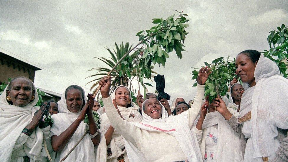 A group of women takes to the street, singing and dancing 25 April 1993 in the Red Sea port of Massawa at the end of of a three-day referendum which produced near-unanimous approval, making Eritrea independent from Ethiopia after a 30-year-old civil war.