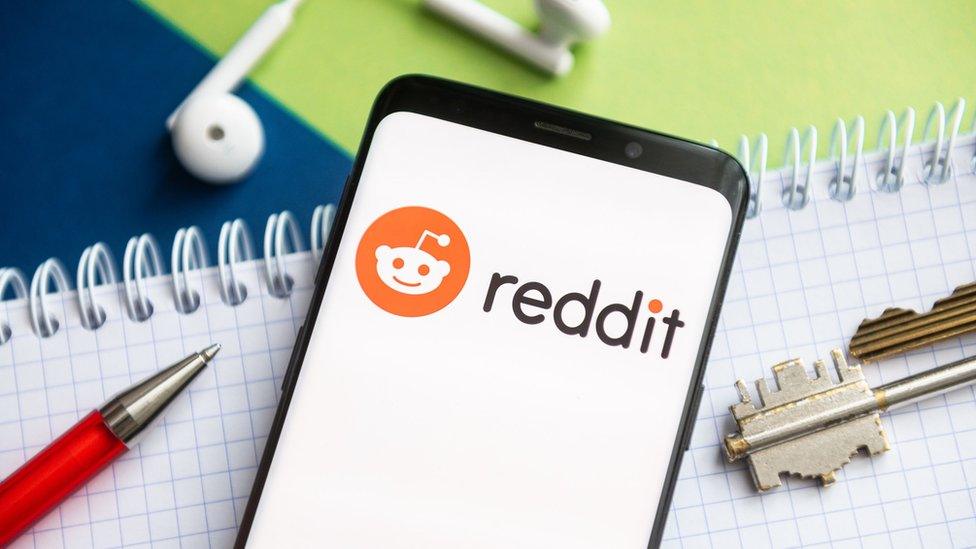 Reddit transparency report