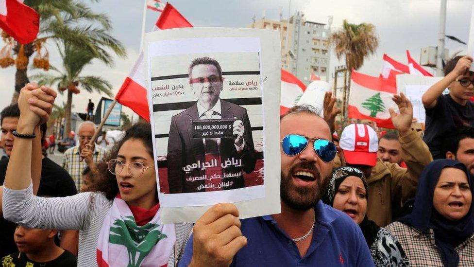 Lebanese protest against Riad Salameh (file photo)