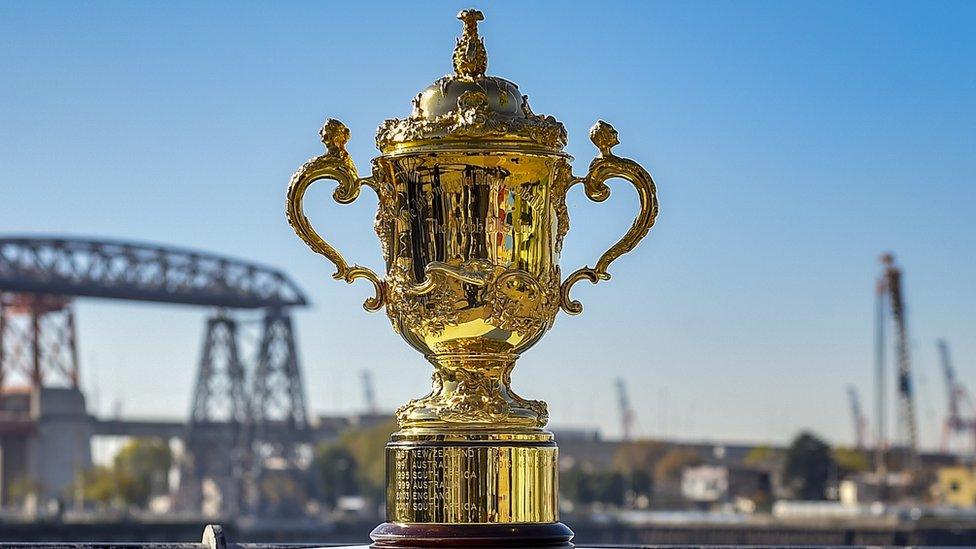 Rugby-world-cup-trophy.