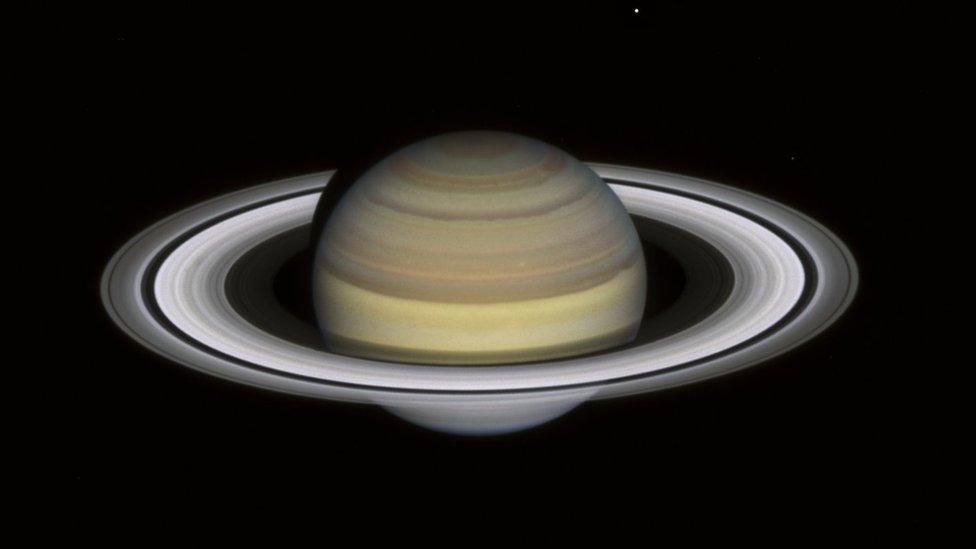 Photo of Saturn from Hubble's 2021 grand tour.