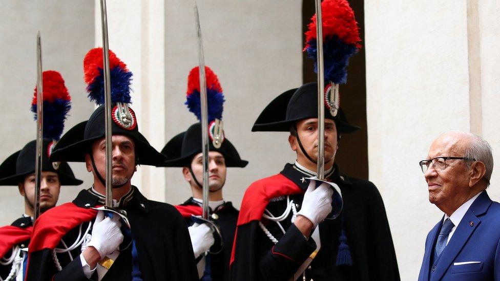 Italian soldiers in ceremonial dress salute Tunisian President Beji Caid Essebsi in Rome, Italy - Wednesday 8 February 2017