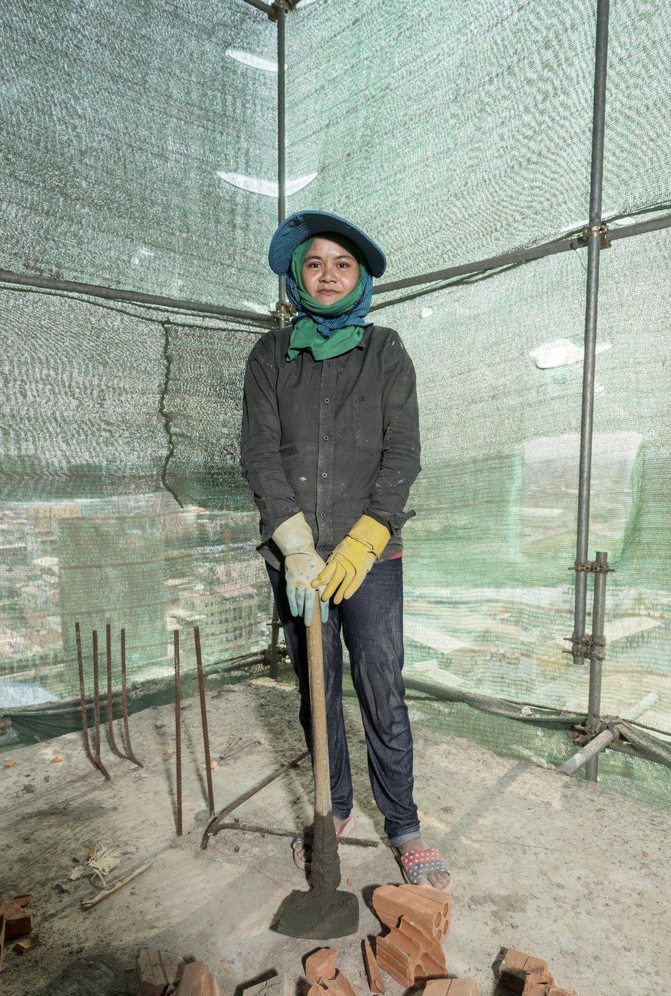 A female construction worker