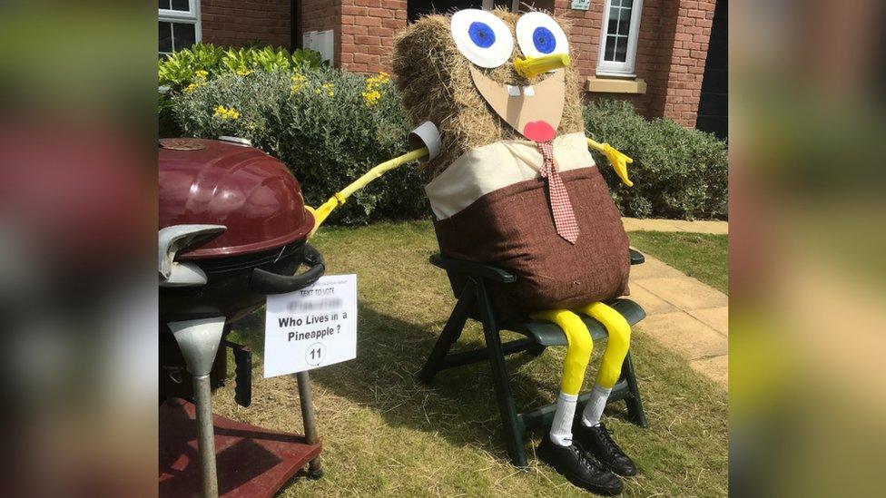 Spongebob Squarepants scarecrow