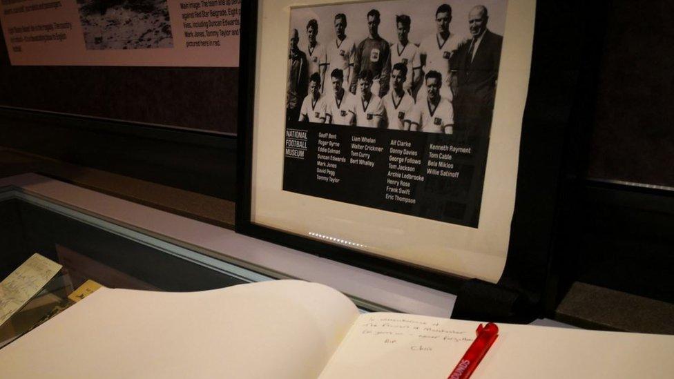 Book of condolence to remember the victims of the Munich Air disaster