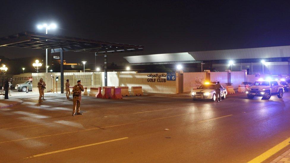 Saudi security forces stand guard outside hotel where Syrian opposition groups held talks in Riyadh, Saudi Arabia. 10 Dec 2015