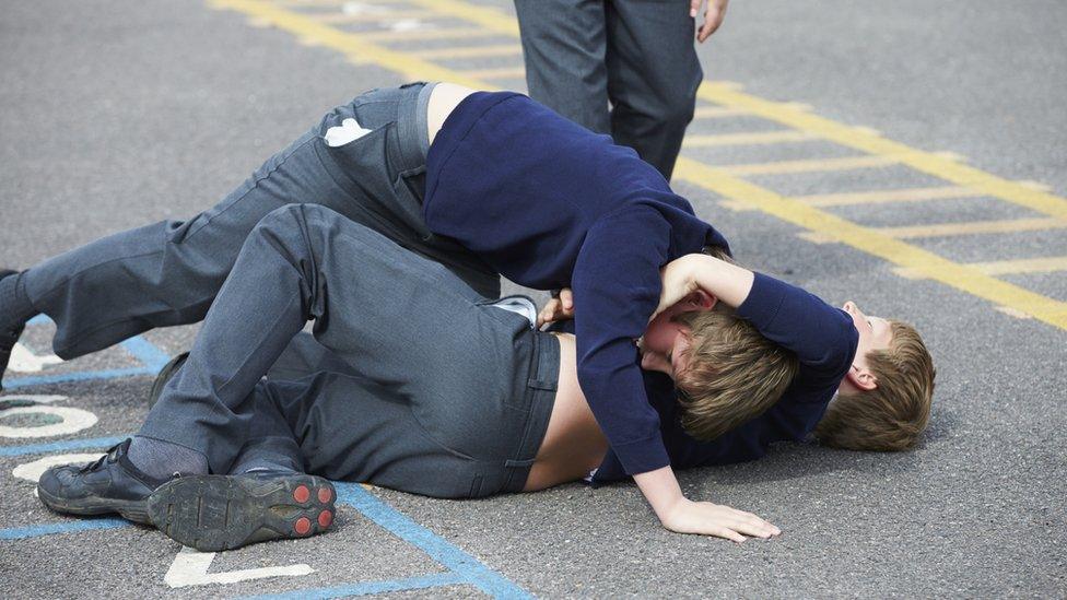 pupils fighting