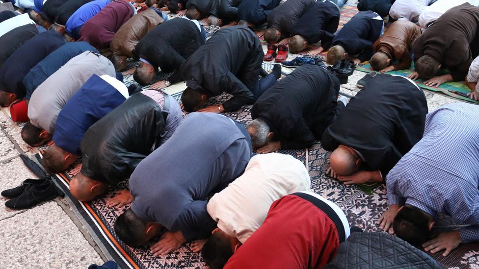 Muslims praying in Sarajevo, 15 Jun 18