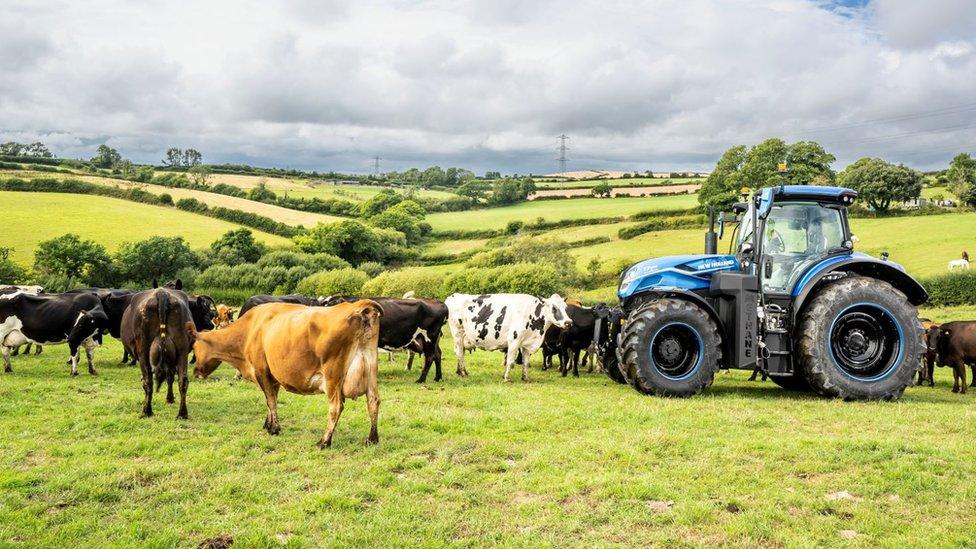 The New Holland T7