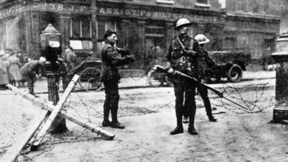 British troops at a road block outside Cassidy's Grocery during the Easter Rising in Dublin, 1916