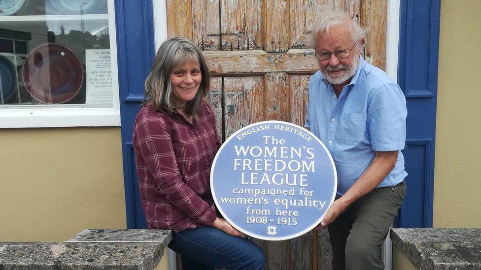 Ned and Julia with the 1000th plaque